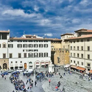  Appartamento Medici Chapels Apartment, Near The Duomo!!